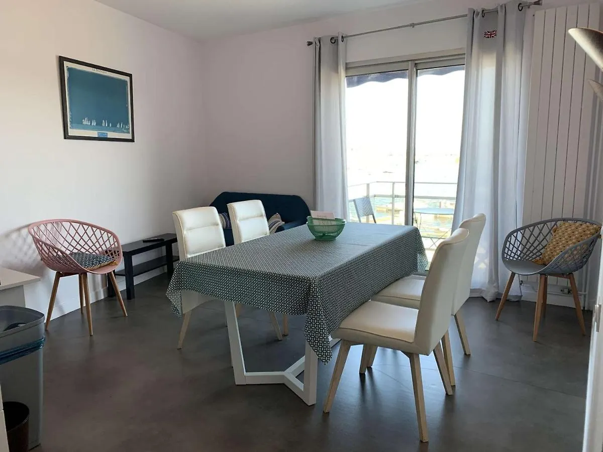 Superbe T3 Refait A Neuf Avec Balcon, Vue Mer Et Wifi A Perros-Guirec - Fr-1-368-60